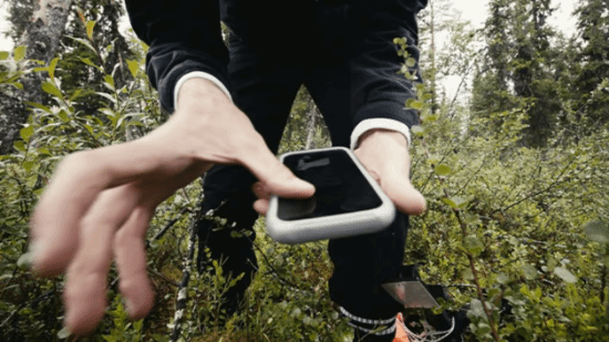 3万米高空摔iPhone，居然毫发无伤？