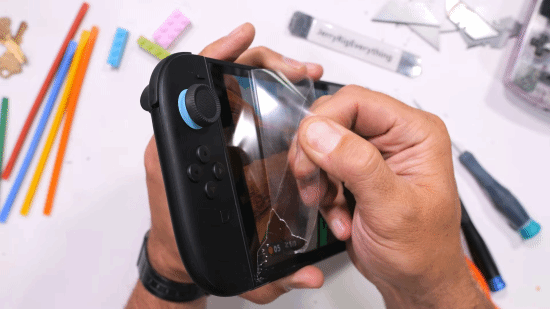 Switch 2的膜千万别撕！任天堂紧急提醒