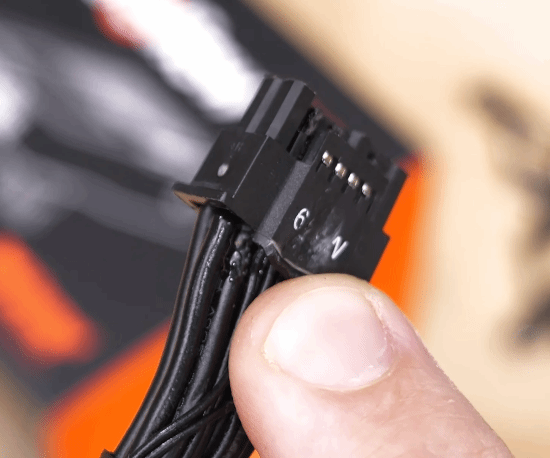 RTX 5090又烧接口？这次连电源都遭殃了