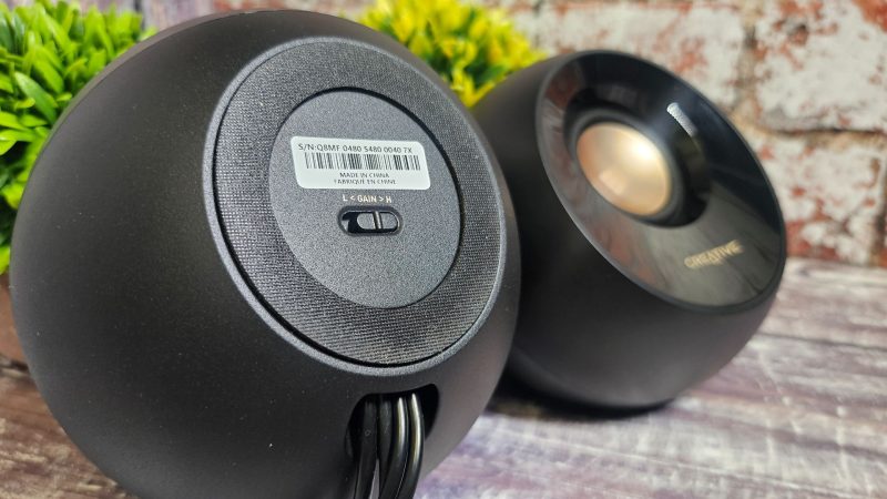 Creative Pebble Plus 2026年仍售30美元，线缆杂乱问题依旧