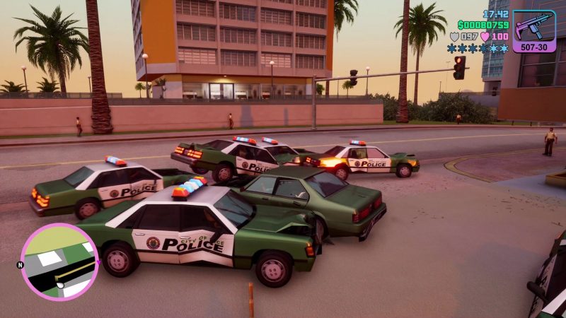 GTA罪恶都市：扮警察炸警局，为何成了最大刺激？