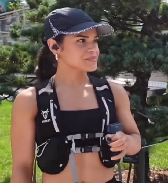 街头偶遇GTA6女主？身材吸睛引热议