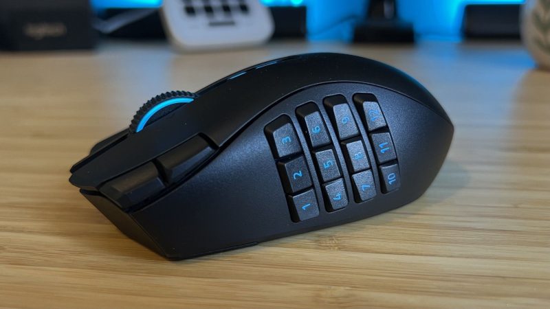 雷蛇 Naga V3 Pro 评测：全能鼠标在杂乱 Steam 库中表现出色，但类型化玩家需谨慎