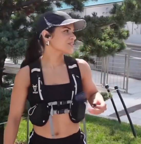 街头偶遇GTA6女主？身材吸睛引热议