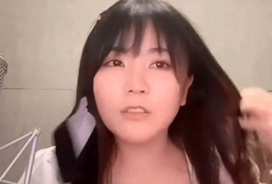 小团团自曝回归直播