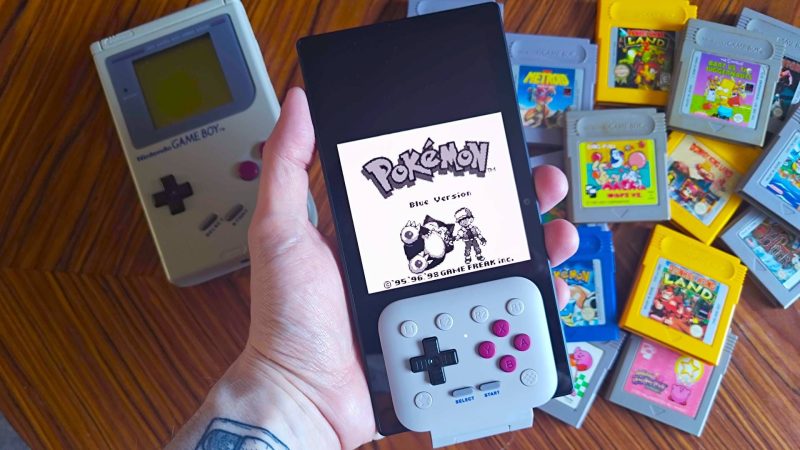 8Bitdo FlipPad 评测：29.99 美元的翻盖式手机 Game Boy 手柄，设计取舍明显
