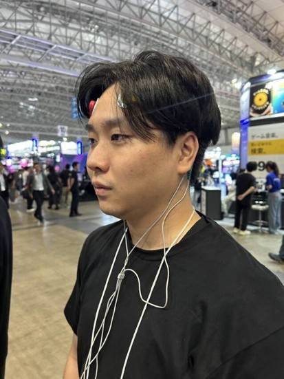 TGS2026现场：Alaya Lab展出用脑波操作的《NeuroWizards》等体验内容