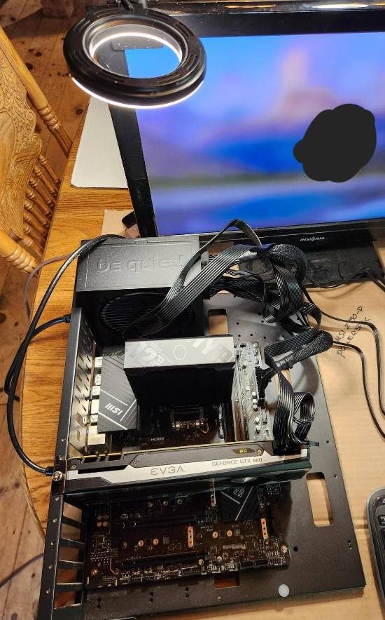 玩家20美元拍下eBay“故障”MSI Z790主板：完好可用还带一块2TB固态