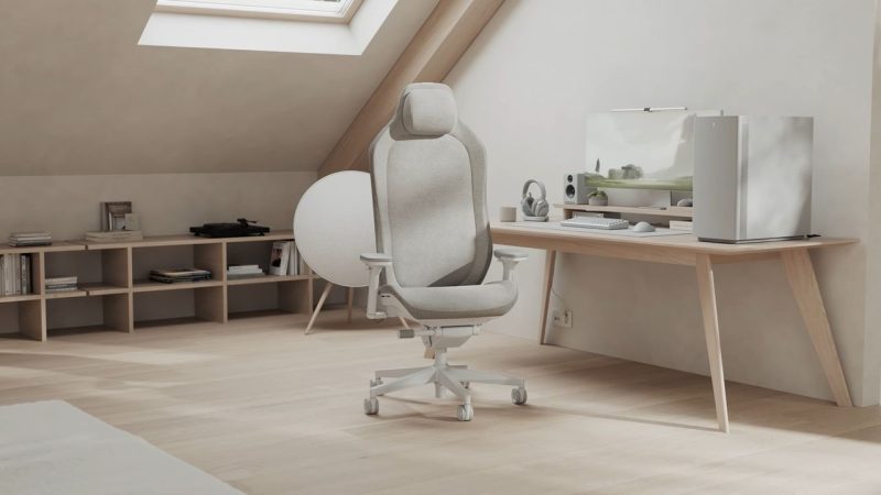 Fractal Design 重新推出 Refine 游戏椅：新增混合网布与织物款，但 900 美元 Alcantara 款停产